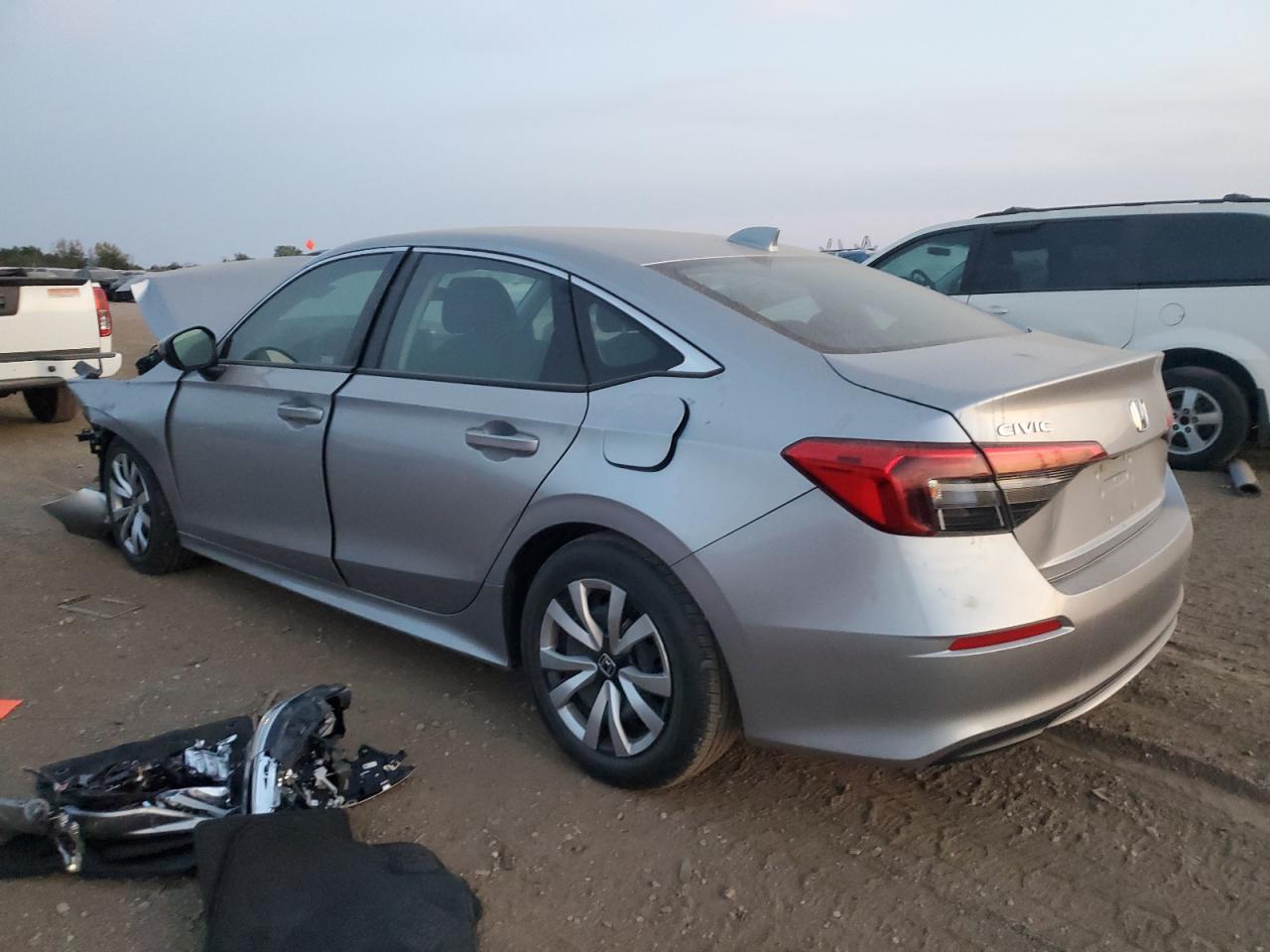 2022 HONDA CIVIC LX VIN:2HGFE2F28NH558859