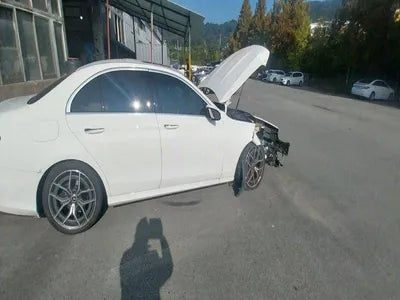 2022 Mercedes-Benz E 220 VIN: