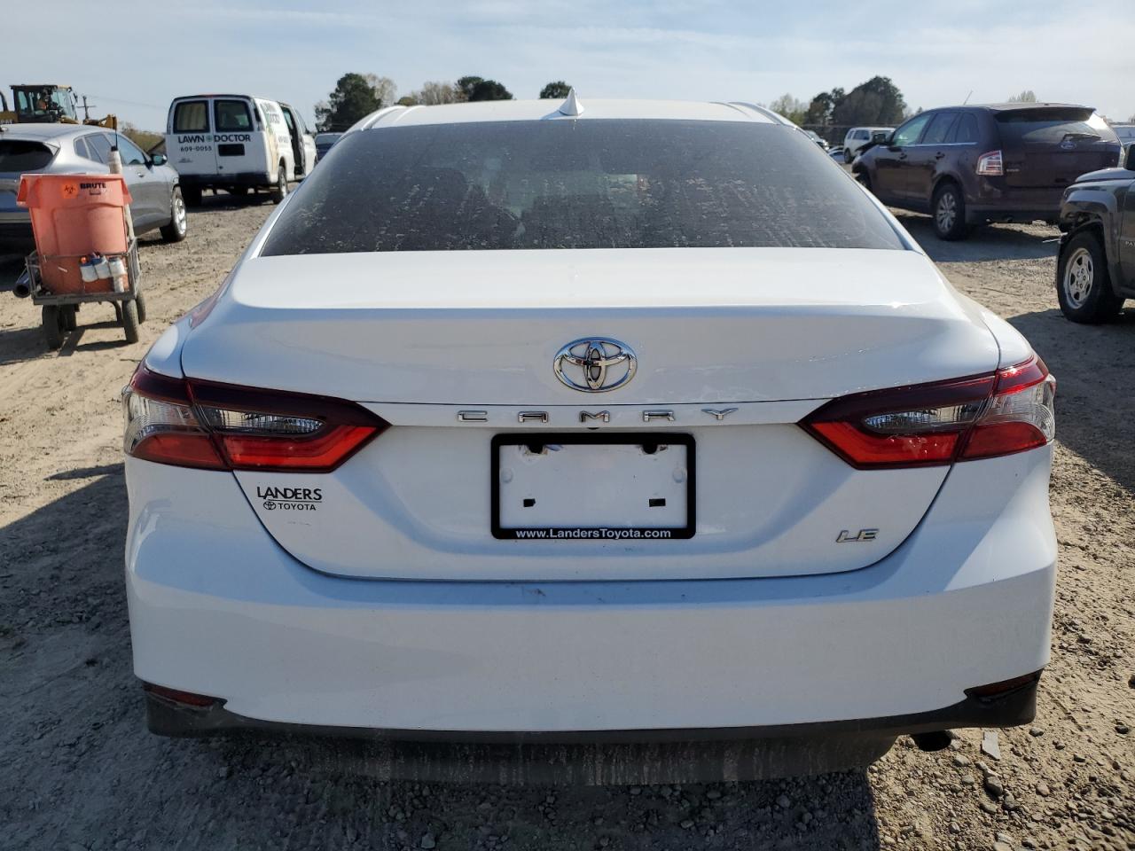 2022 TOYOTA CAMRY LE VIN:4T1R11AK9NU642089