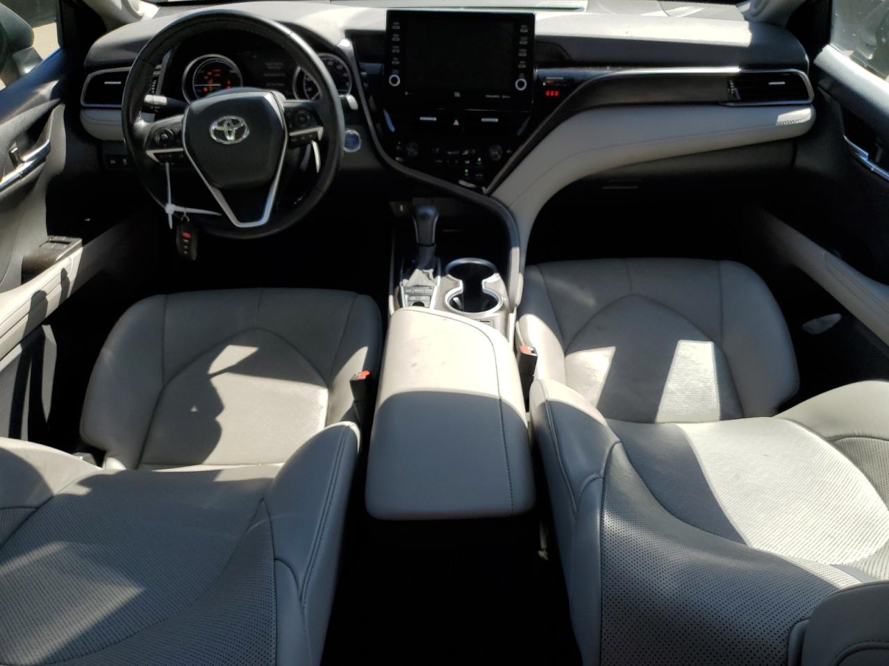 2022 TOYOTA CAMRY XLE VIN:4T1F31AK8NU041642