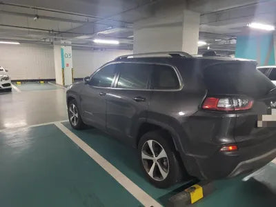 2020 Jeep Cherokee VIN: