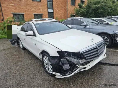 2016 Mercedes-Benz E 220 VIN: