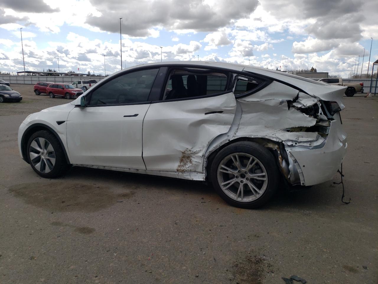 2022 TESLA MODEL Y VIN:7SAYGDEE4NF402447