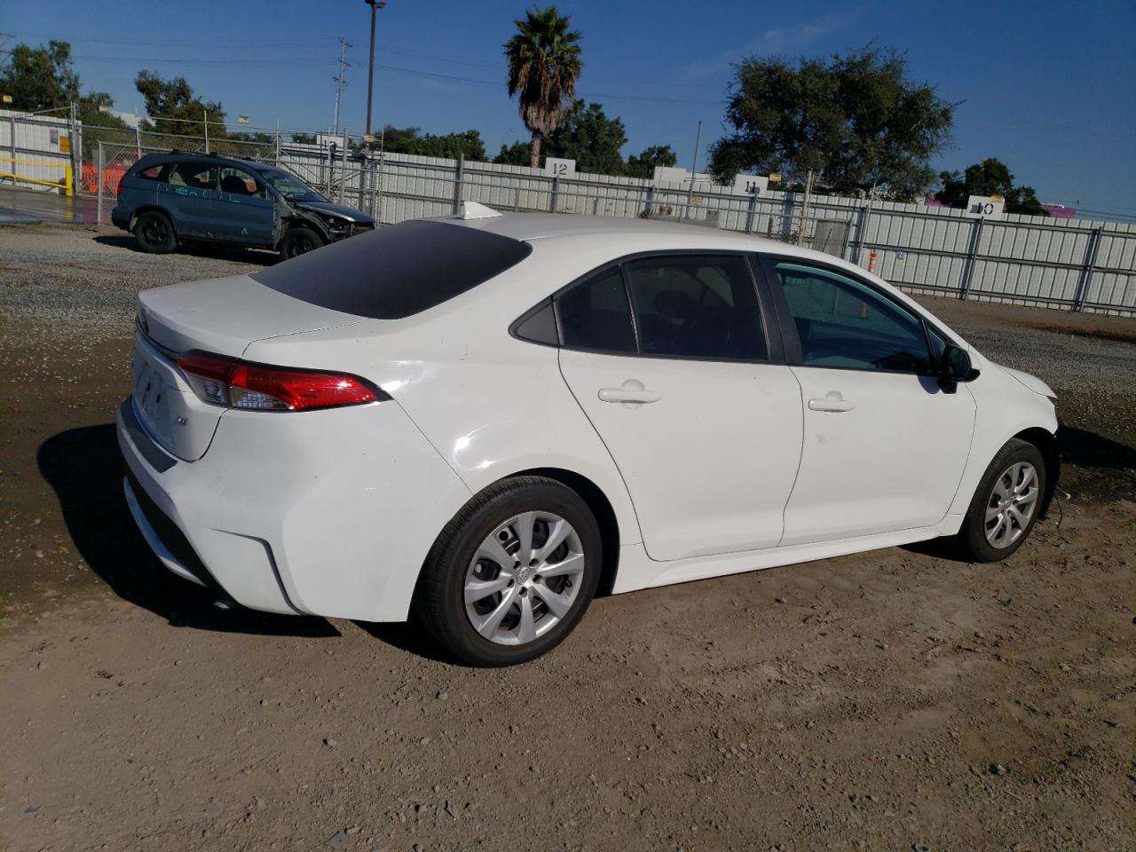 2022 TOYOTA COROLLA LE VIN:5YFEPMAE7NP300232