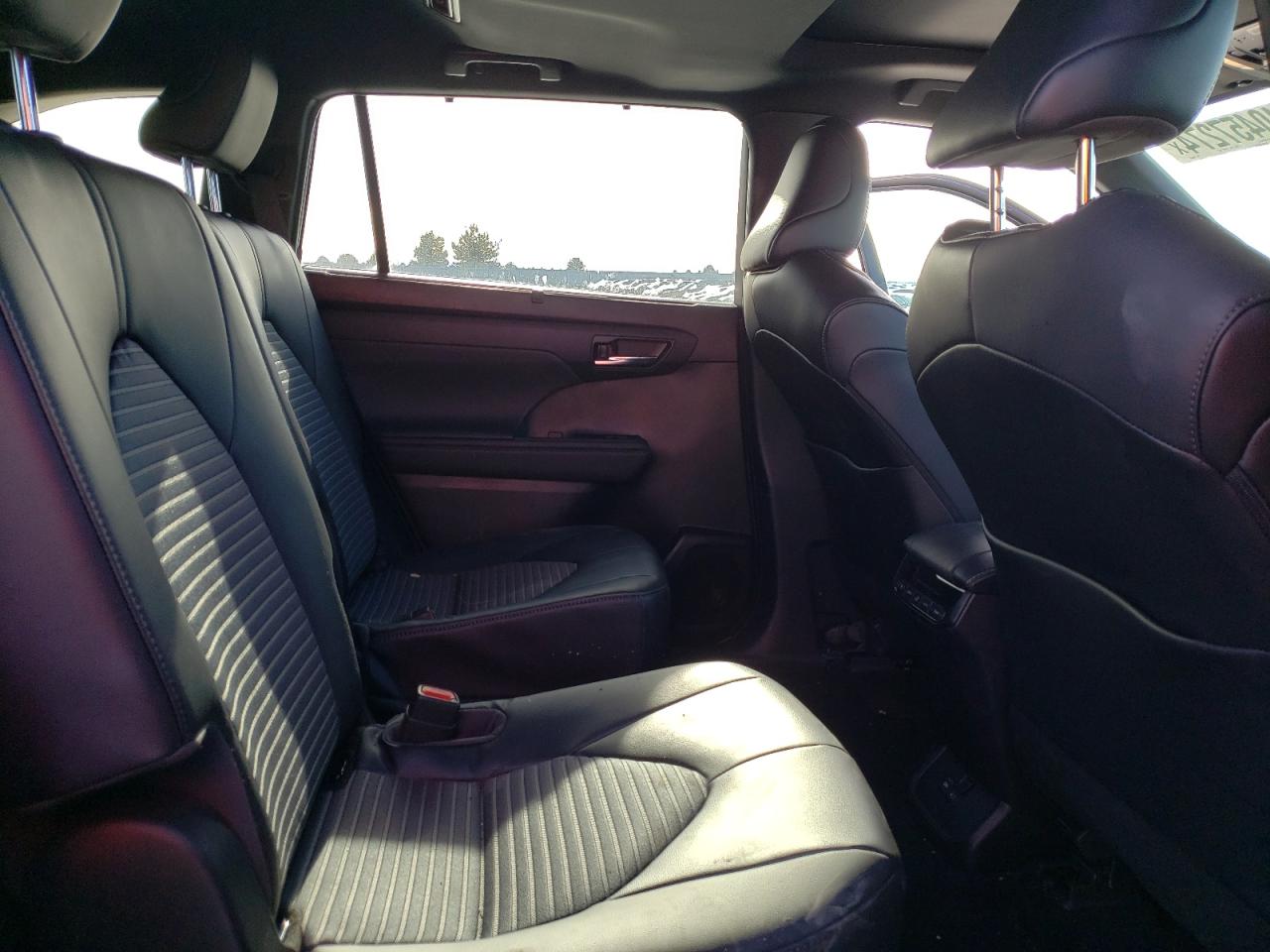 2022 TOYOTA HIGHLANDER XSE VIN:5TDJZRBH1NS250059