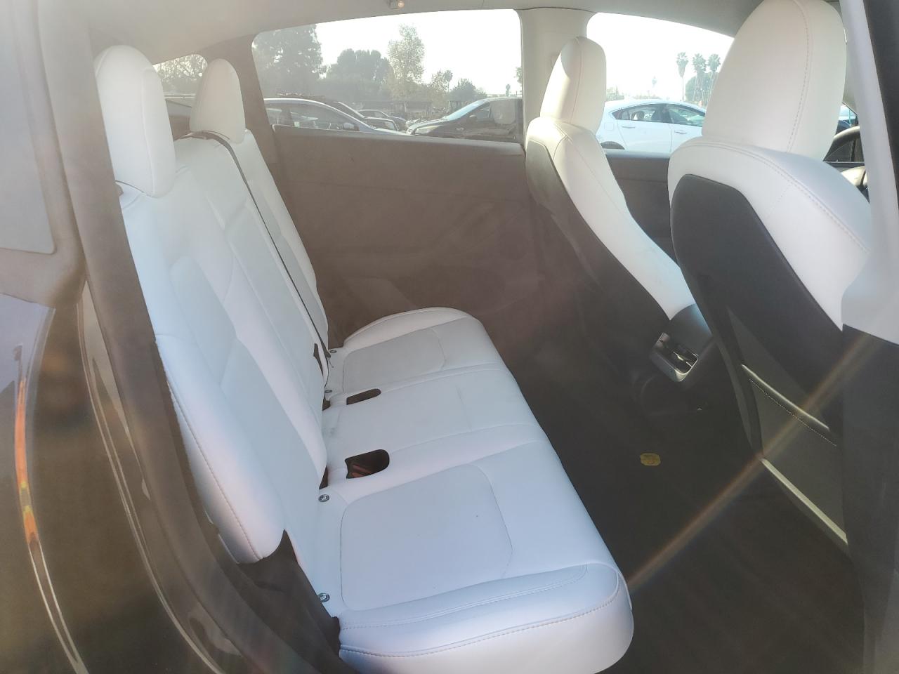 2024 TESLA MODEL Y  VIN:7SAYGDEE1RF079397