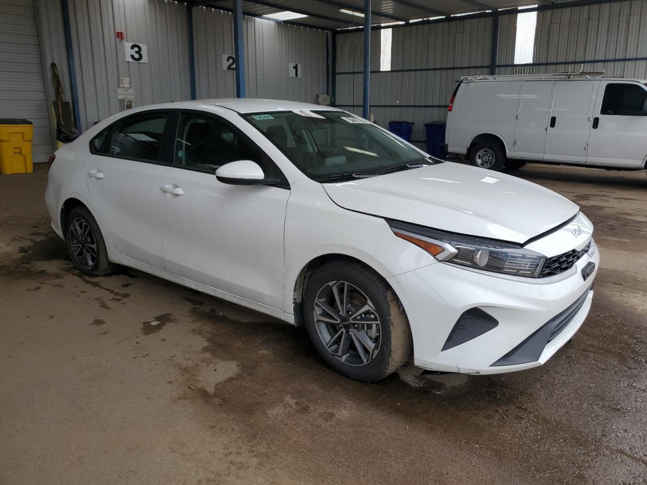 2022 KIA FORTE FE VIN:3KPF24AD4NE479647