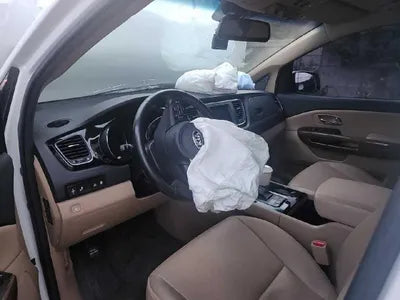 2017 Kia Carnival VIN: