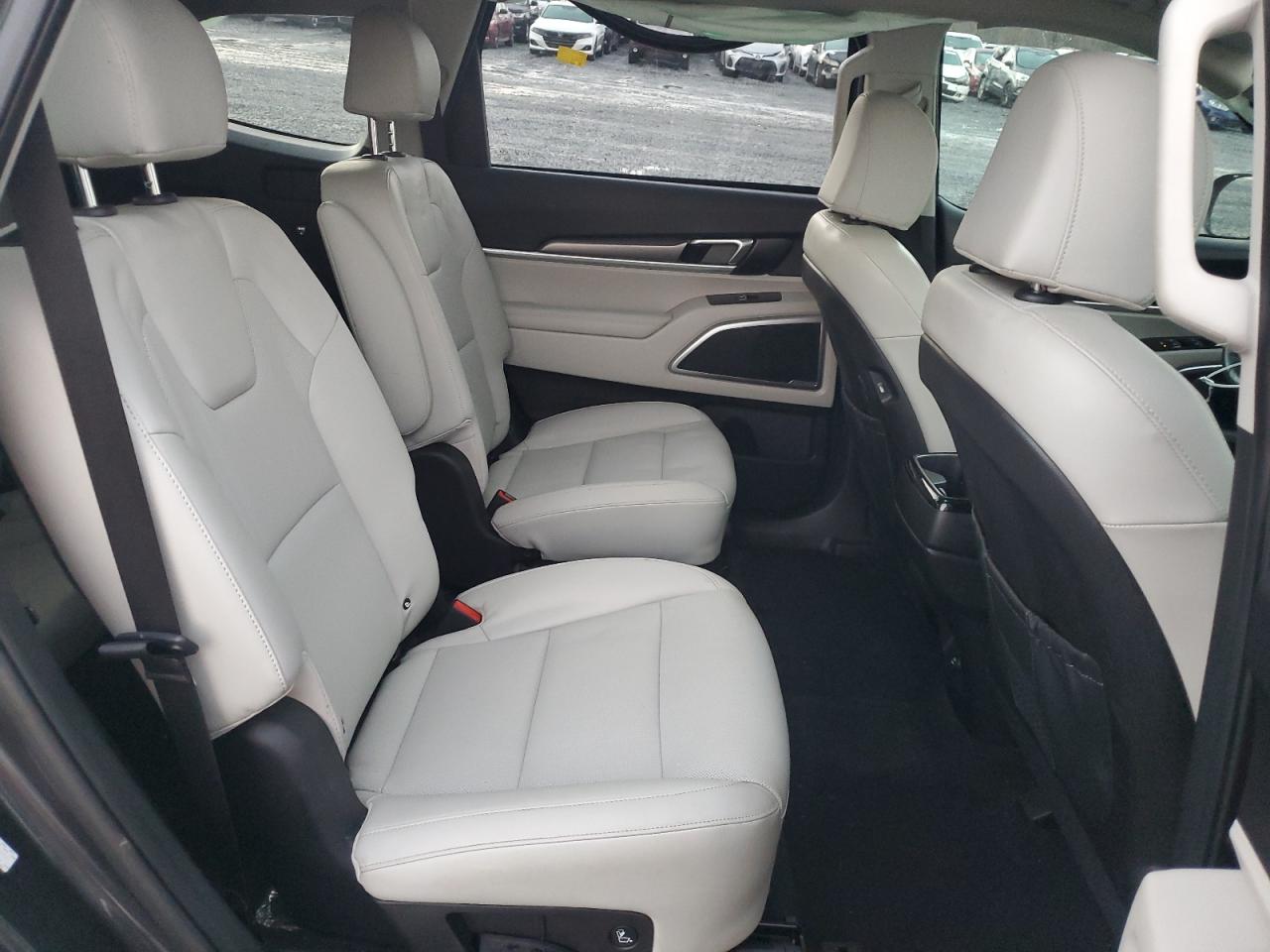 2022 KIA TELLURIDE S VIN:5XYP6DHC8NG236237