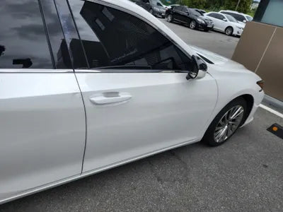 2019 Lexus ES 300 VIN: