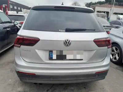 2020 Volkswagen Tiguan VIN: