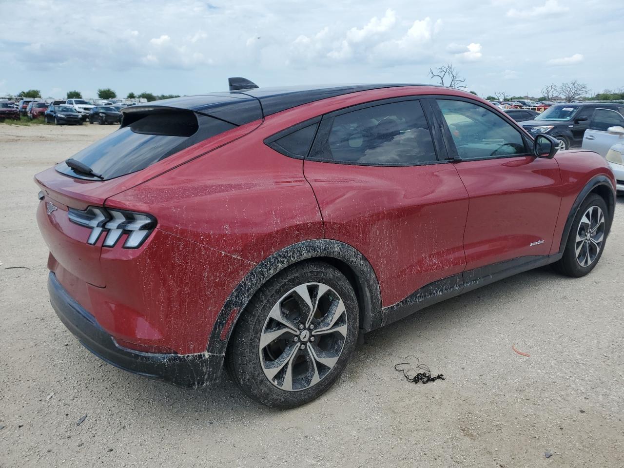 2022 FORD MUSTANG MACH-E PREMIUM VIN:3FMTK3RM0NMA27617