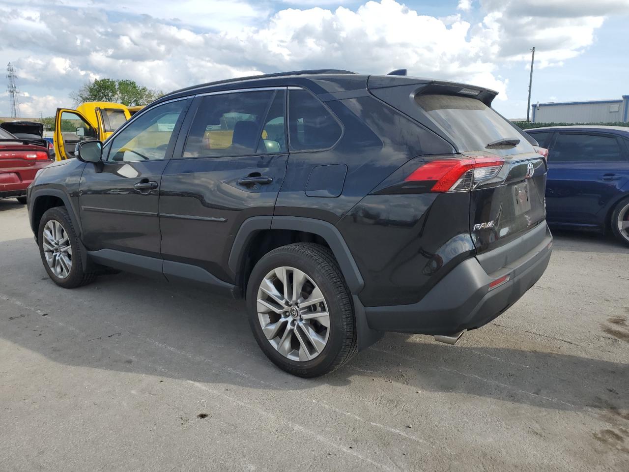 2022 TOYOTA RAV4 XLE PREMIUM VIN:2T3A1RFV0NC286445