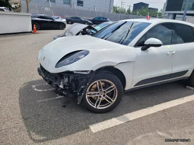 2019 Porsche Macan VIN: