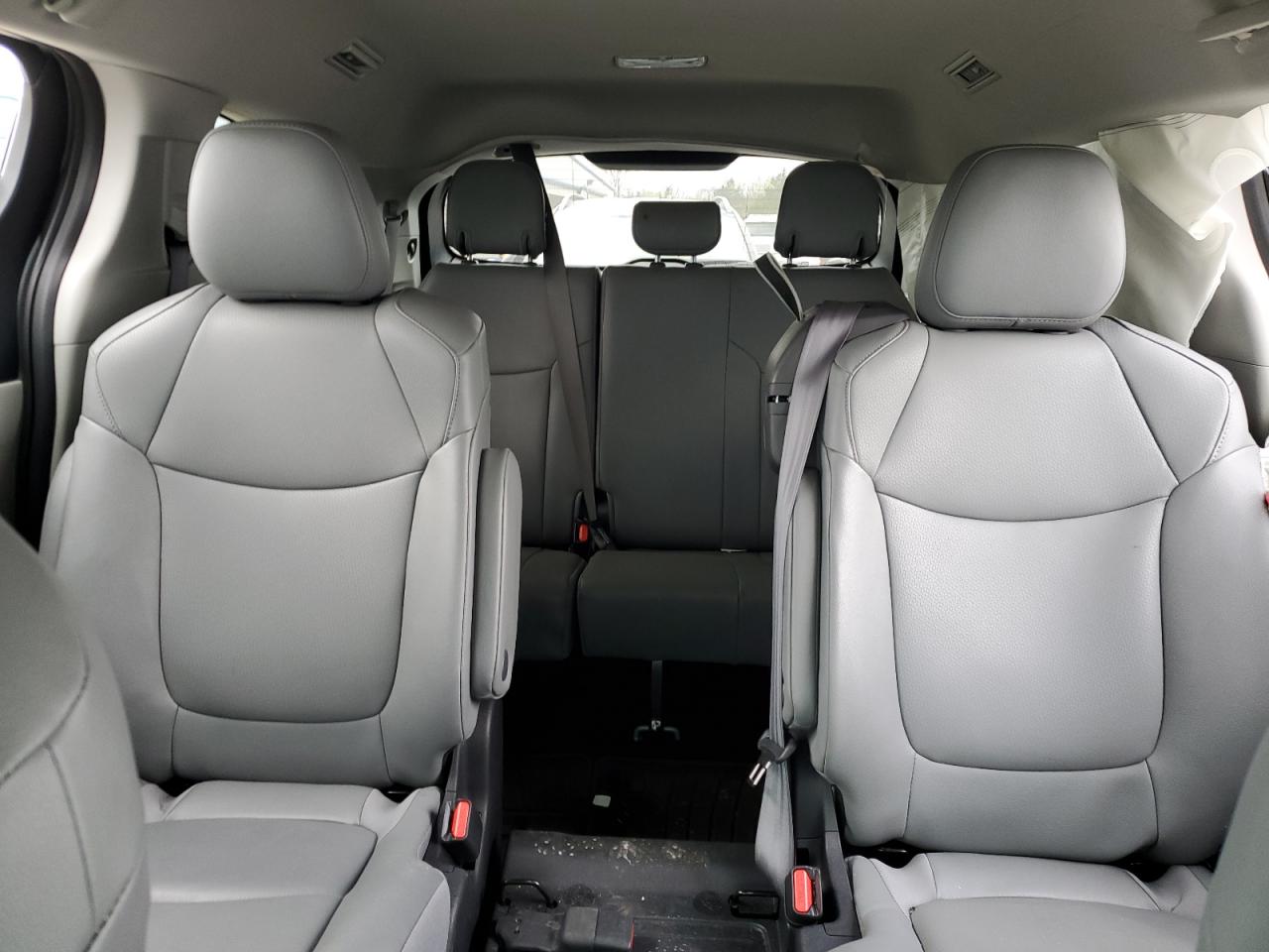 2023 TOYOTA SIENNA XLE VIN:5TDYRKEC0PS167392