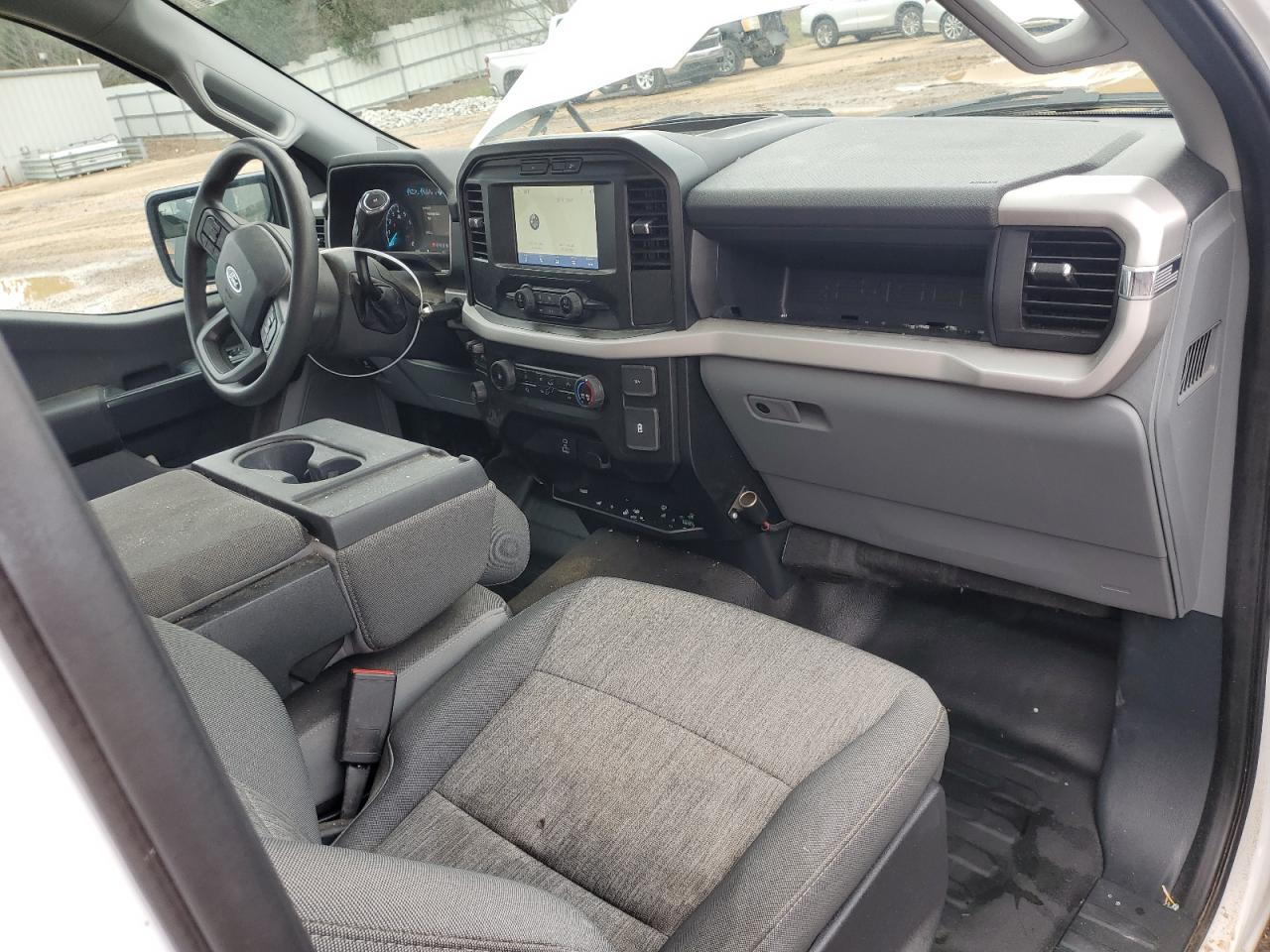 2023 FORD F150 VIN:1FTMF1CB1PKE33005