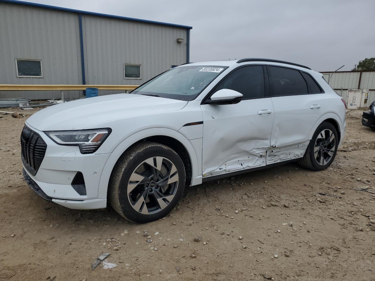 2022 AUDI E-TRON PREMIUM VIN:WA1AAAGE4NB042461