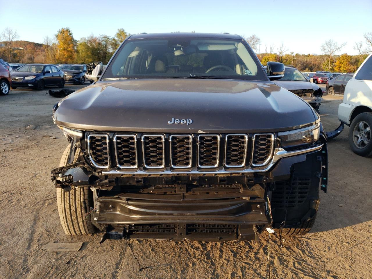 2023 JEEP GRAND CHEROKEE LIMITED VIN:1C4RJHBG3P8885013
