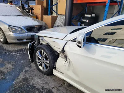 2015 Mercedes-Benz E 200 WDDKJ3EB4FF310049 VIN:WDDKJ3EB4FF310049