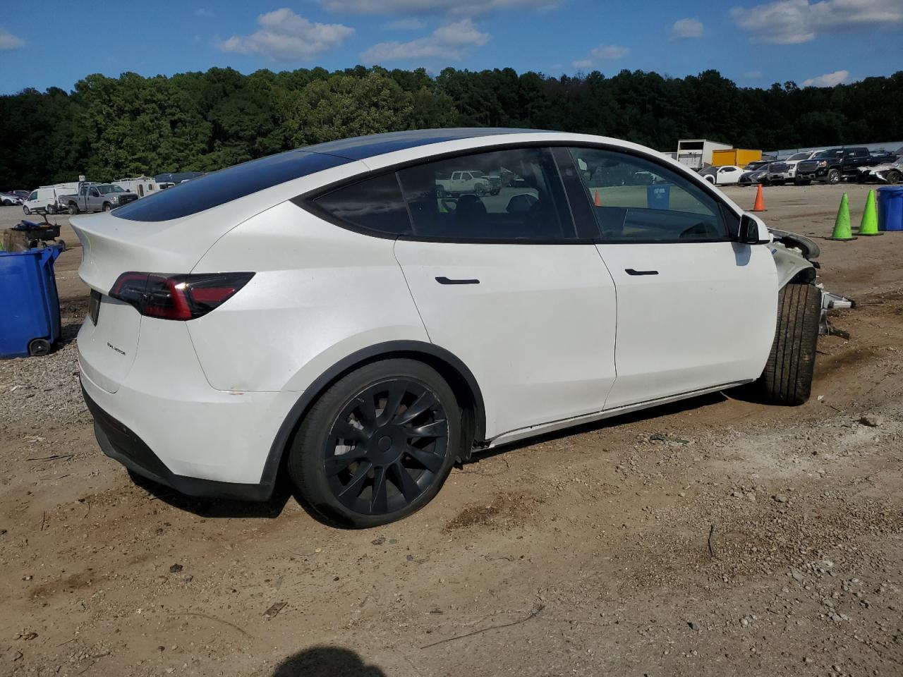 2023 TESLA MODEL Y  VIN:7SAYGDEE8PA188871