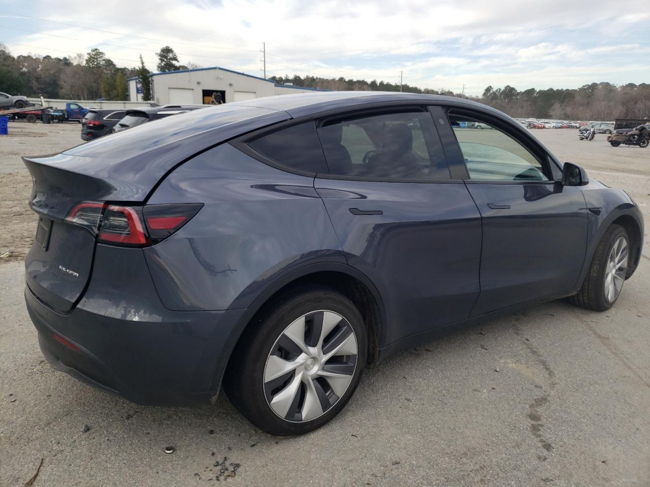 2023 TESLA MODEL Y  VIN:7SAYGDEE2PA085994