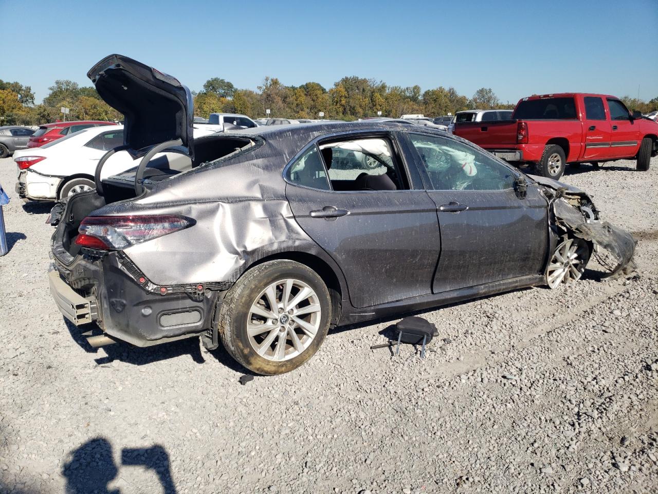 2022 TOYOTA CAMRY LE VIN:4T1C11AK2NU676171