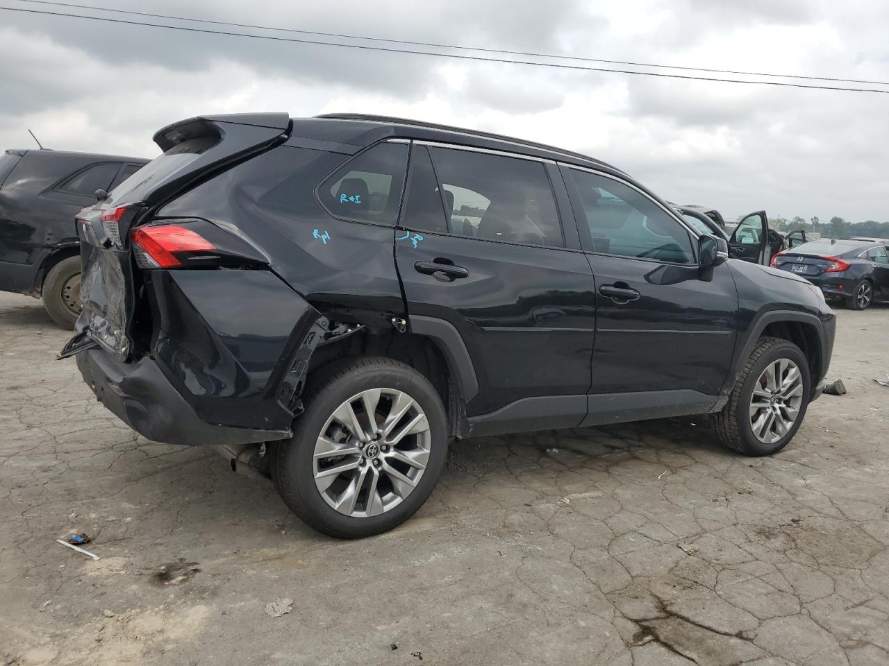 2022 TOYOTA RAV4 XLE PREMIUM VIN:2T3A1RFVXNC293953