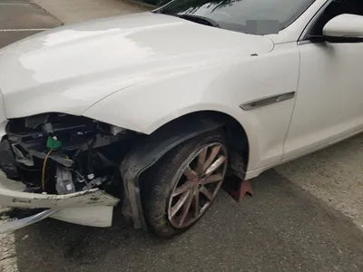 2015 Jaguar XJ VIN: