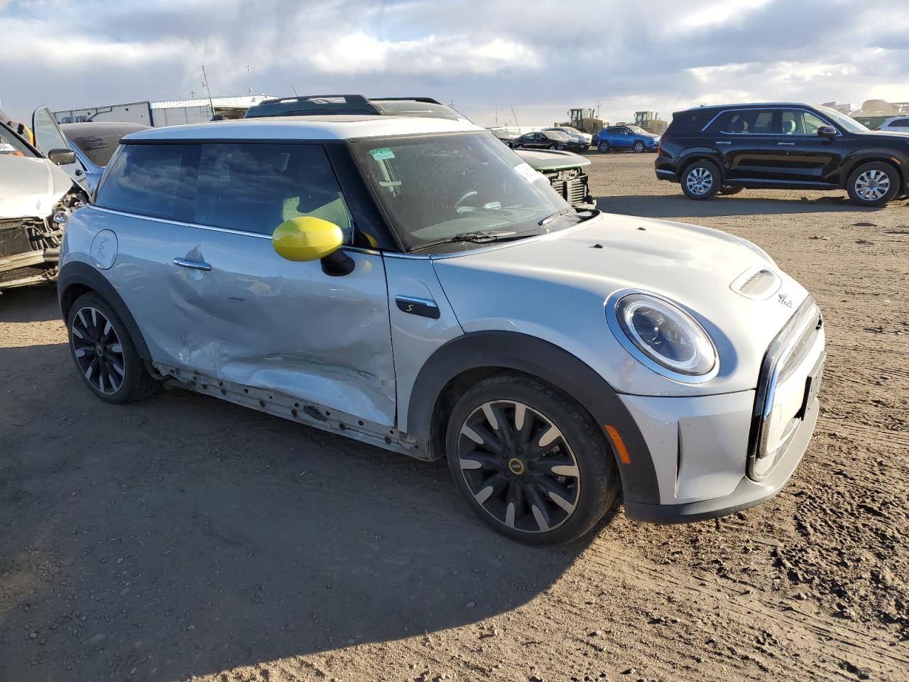 2022 MINI COOPER SE VIN:WMW13DJ02N2S28074