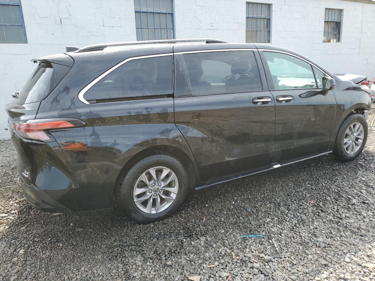 2022 TOYOTA SIENNA XLE VIN:5TDYSKFC1NS049030