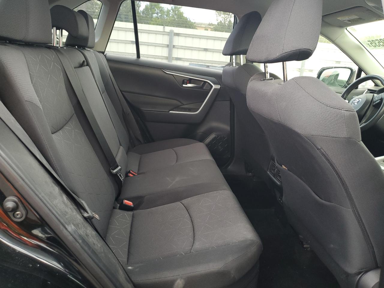 2022 TOYOTA RAV4 XLE VIN:JTMRWRFV2NJ055144