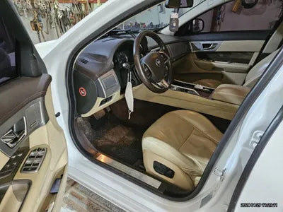 2015 Jaguar XF VIN: