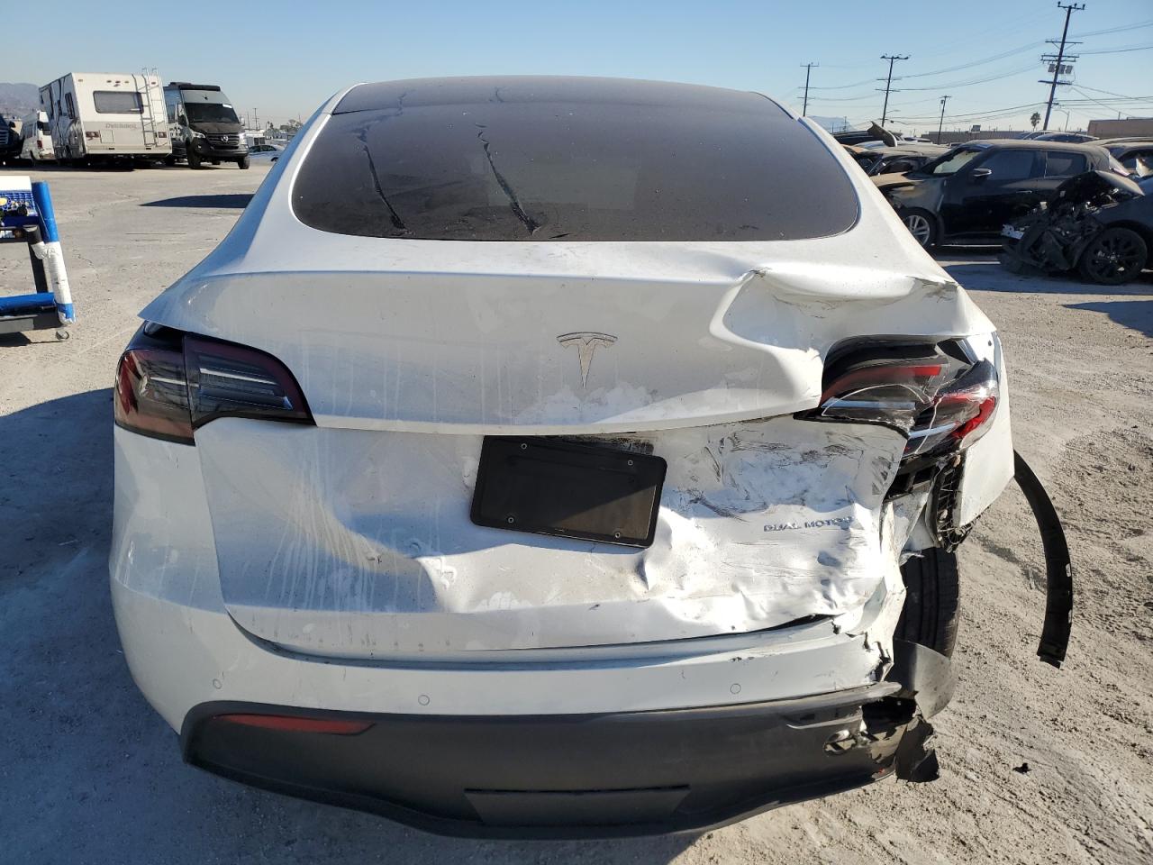 2022 TESLA MODEL Y  VIN:7SAYGDEE4NF487371