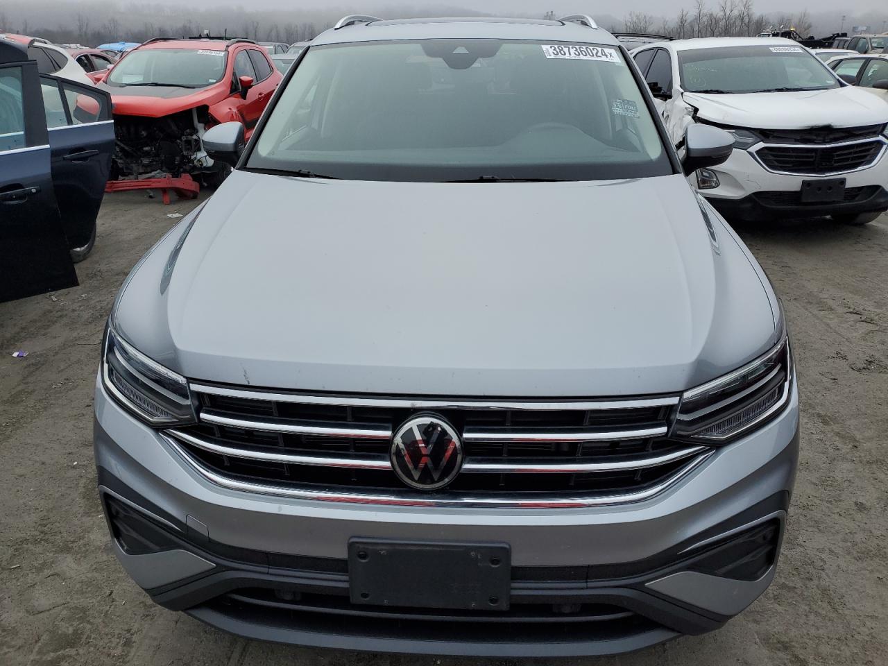 2022 VOLKSWAGEN TIGUAN SE VIN:3VV2B7AX0NM083247