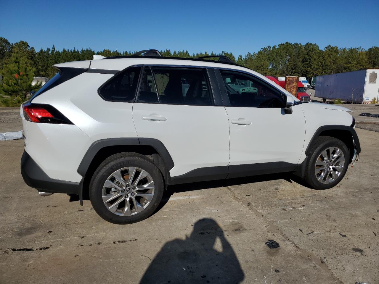 2024 TOYOTA RAV4 XLE PREMIUM VIN:2T3C1RFV2RW346609