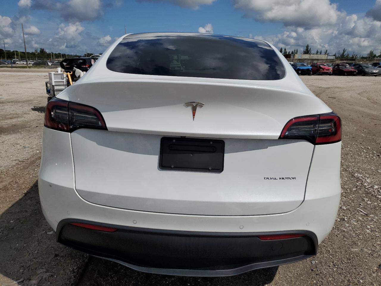 2022 TESLA MODEL Y  VIN:7SAYGDEE6NF425700