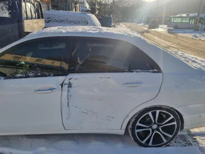 2015 Mercedes-Benz E 220 WDDHF0AB8FB143928 VIN:WDDHF0AB8FB143928