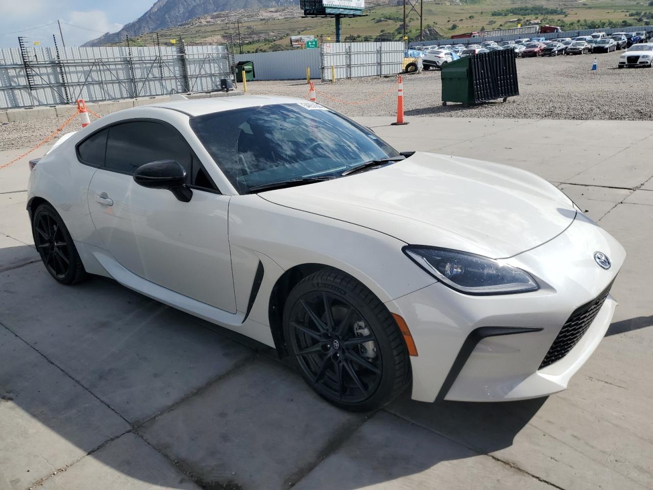 2023 TOYOTA GR 86 PREMIUM VIN:JF1ZNBE13P9763406