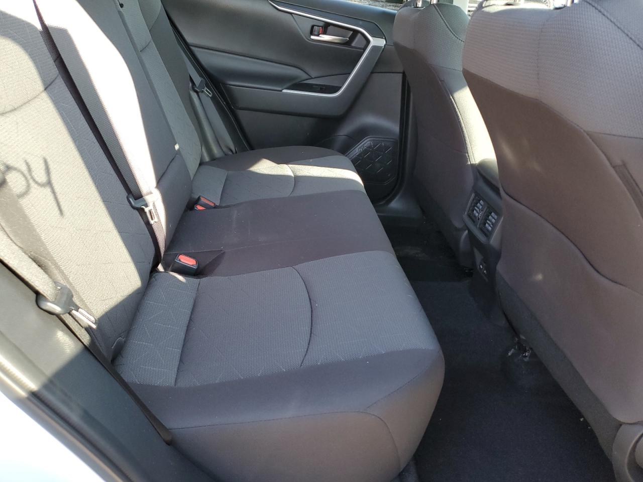 2022 TOYOTA RAV4 XLE VIN:2T3P1RFV7NW257954