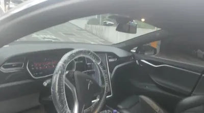 2017 Tesla Model S 5YJSA1E24HF200611 VIN:5YJSA1E24HF200611
