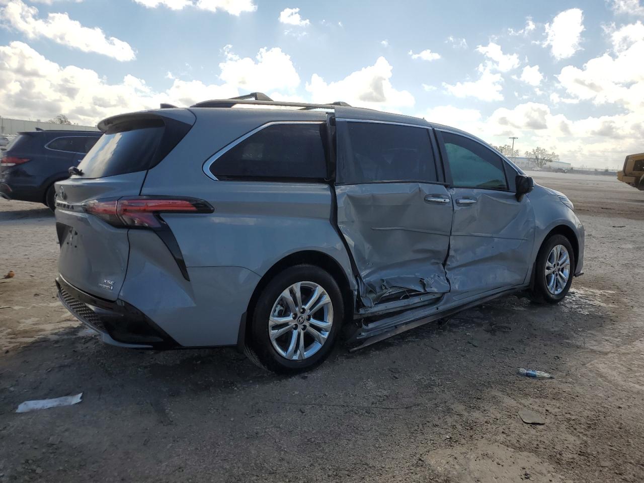 2023 TOYOTA SIENNA XSE VIN:5TDXSKFC0PS107594