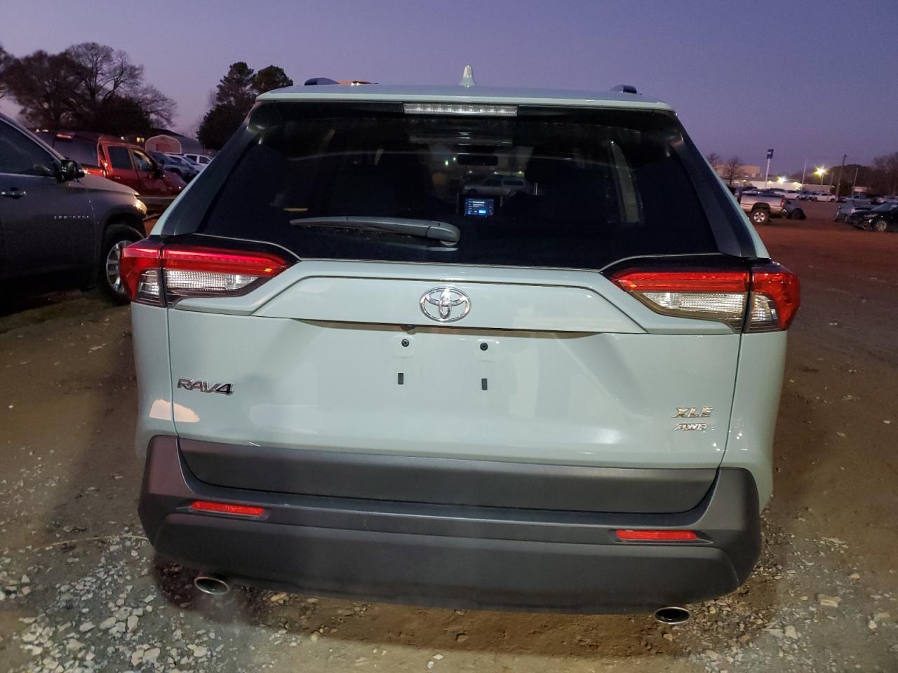 2023 TOYOTA RAV4 XLE VIN:JTMP1RFV8PJ042021