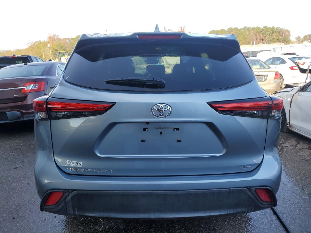 2022 TOYOTA HIGHLANDER XLE VIN:5TDGZRAH8NS094257