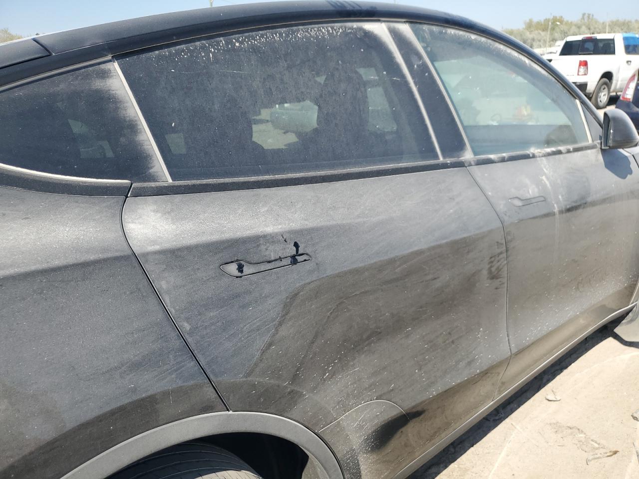 2023 TESLA MODEL Y  VIN:7SAYGAEE7PF884008