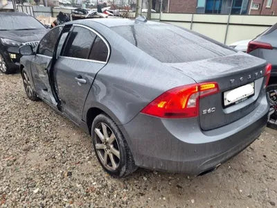 2018 Volvo S60 YV1FS79B0J2466713 VIN:YV1FS79B0J2466713