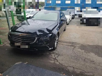 2017 Mercedes-Benz E 220 VIN: