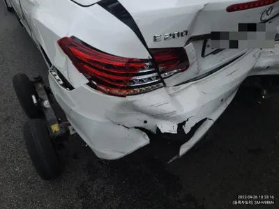 2016 Mercedes-Benz E 200 VIN: