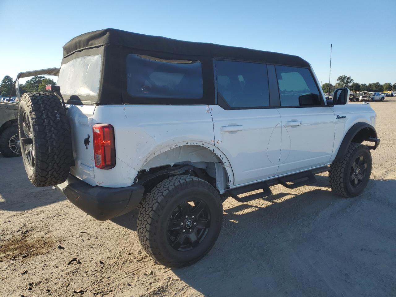 2024 FORD BRONCO BLACK DIAMOND VIN:1FMEE1BP9RLA57747