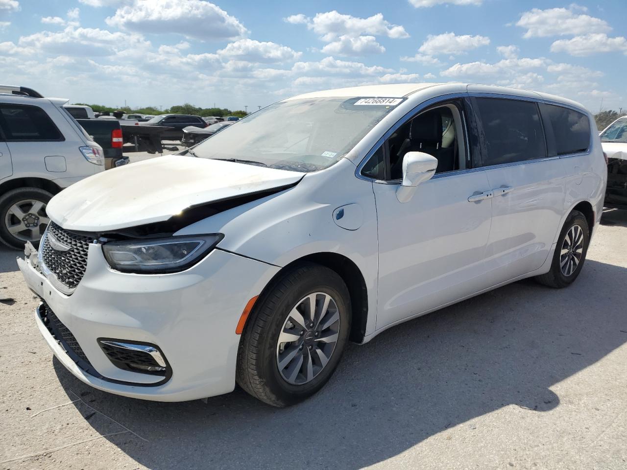 2022 CHRYSLER PACIFICA HYBRID TOURING L VIN:2C4RC1L72NR147804