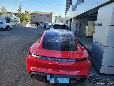 2022 Porsche Taycan VIN: